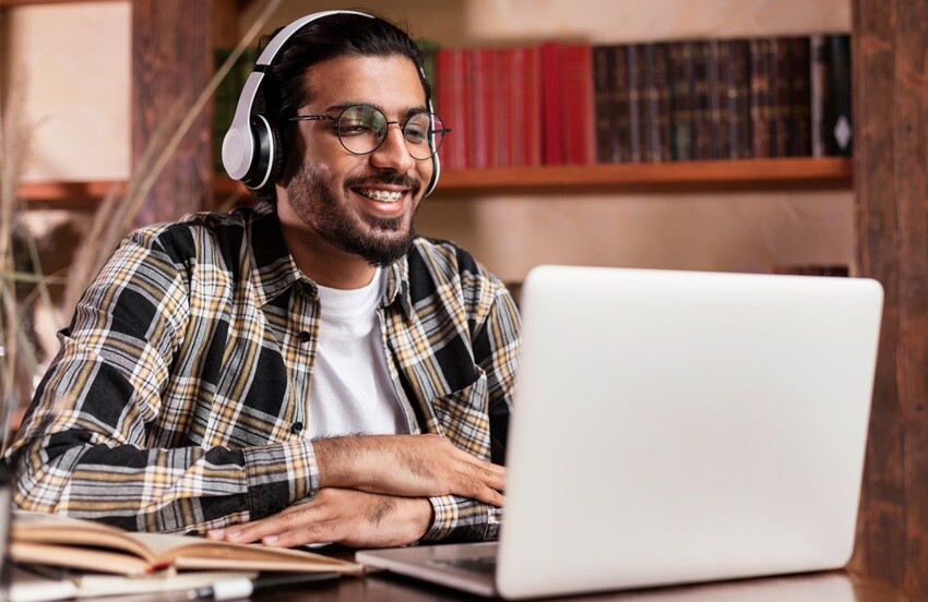 Balancing Work and Study: Strategies for Success in Online Learning